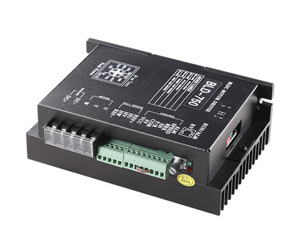 750W低壓無(wú)刷驅(qū)動(dòng)器 (2).jpg 750W低壓無(wú)刷驅(qū)動(dòng)器 (2).jpg